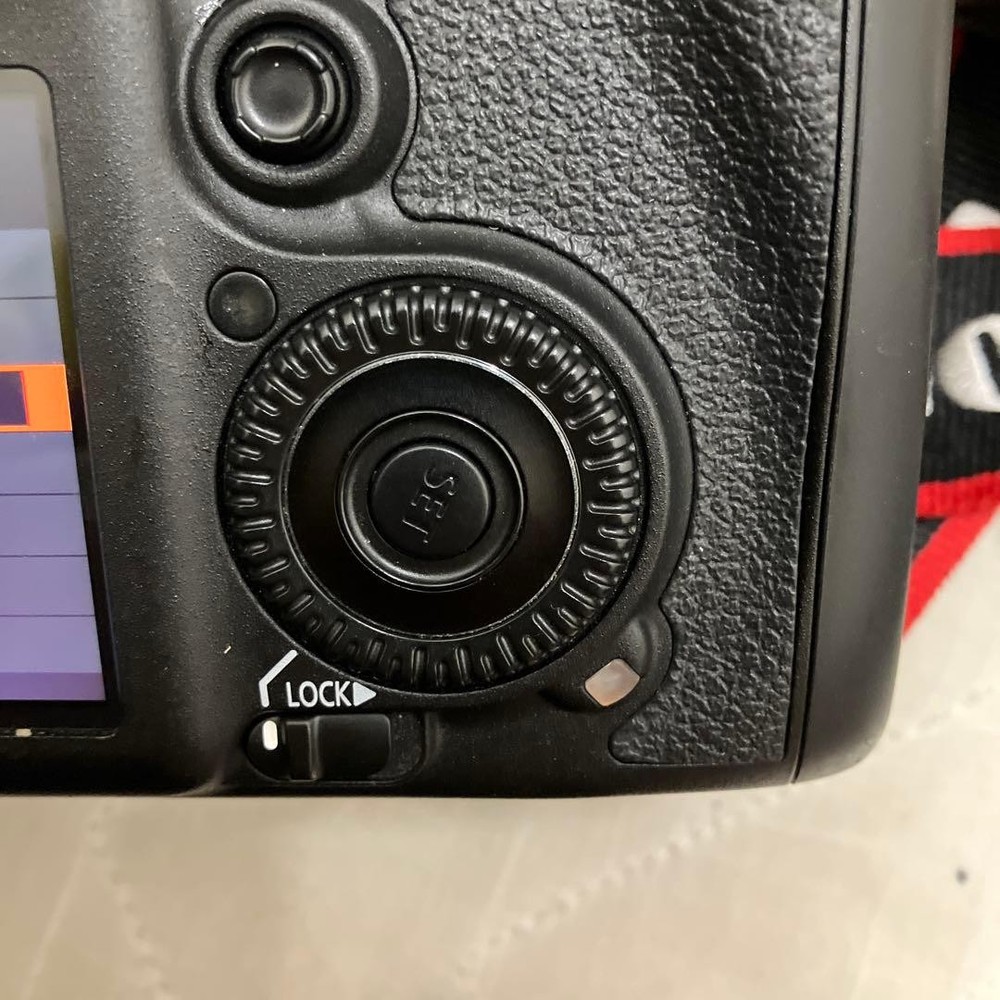 Canon EOS 7D Digital SLR Camera Body APS-C Sensor Custom Features