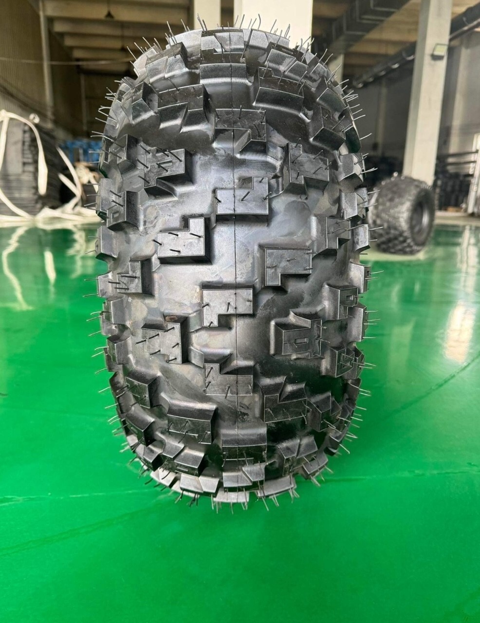 REBELL KT647M (23x11-9) - Yamaha BW 350 and BW 200 Rear Tire