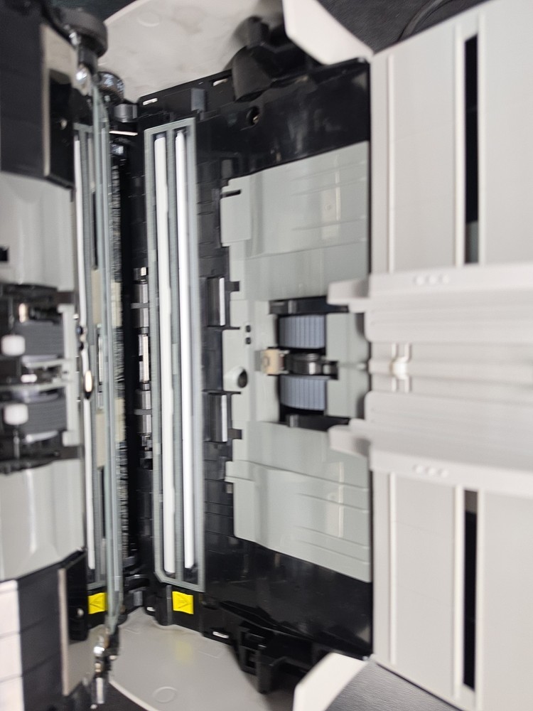 Fujitsu fi-7160 Color Duplex Desktop Document Scanner - COMPLETE