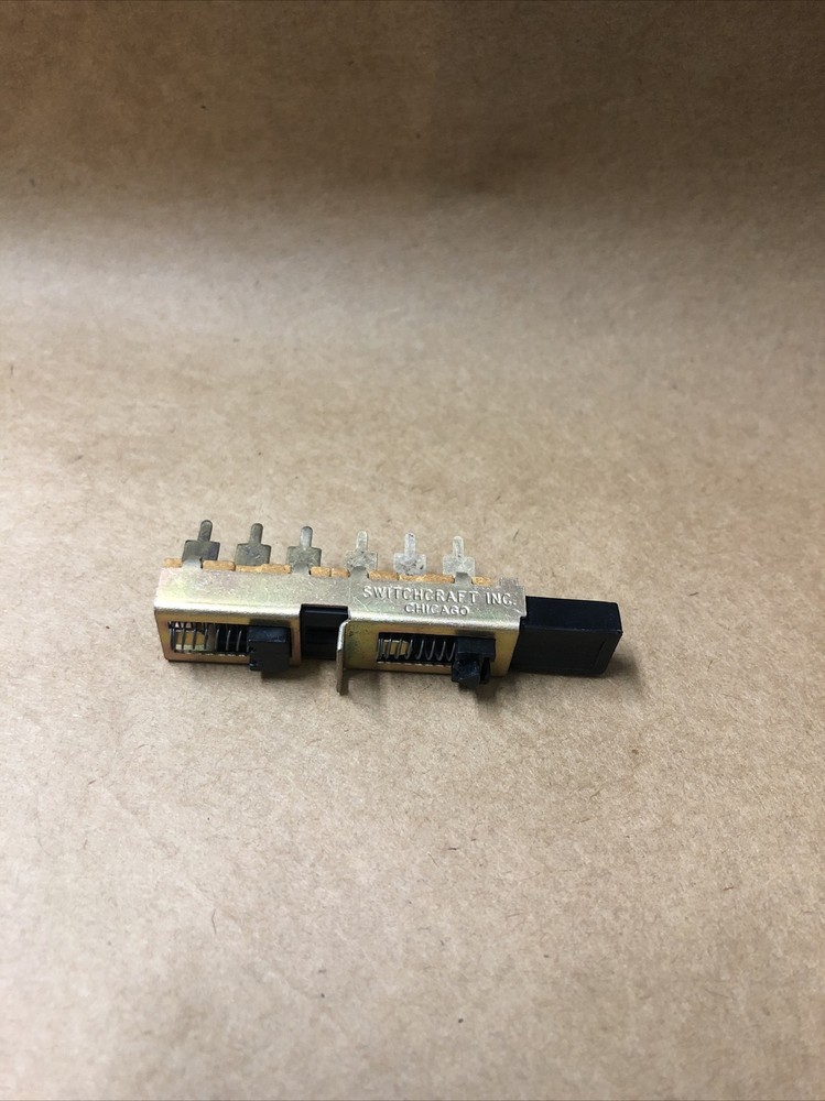 SWITCHCRAFT PART# 75121A90A