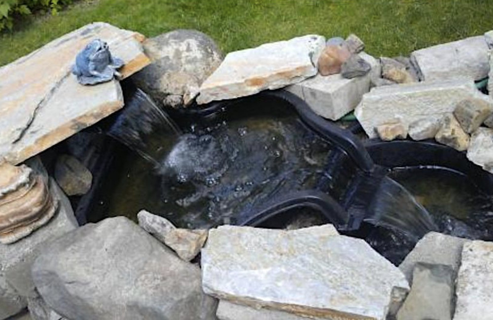 POND 9 Gal. Connecting Pool Spillway Waterfall Feature
