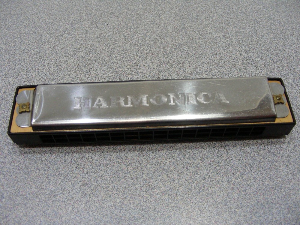 Vintage Chrome and Plastic Harmonica!