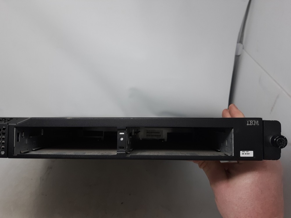 IBM System x3250 M3 Rackmount Server DVD-RW Intel Xeon - Used