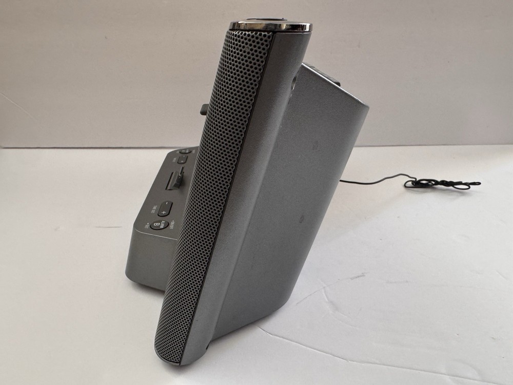 Sony Model ICF-CS15iP Dream Machine Personal Audio System Docking System (Video)