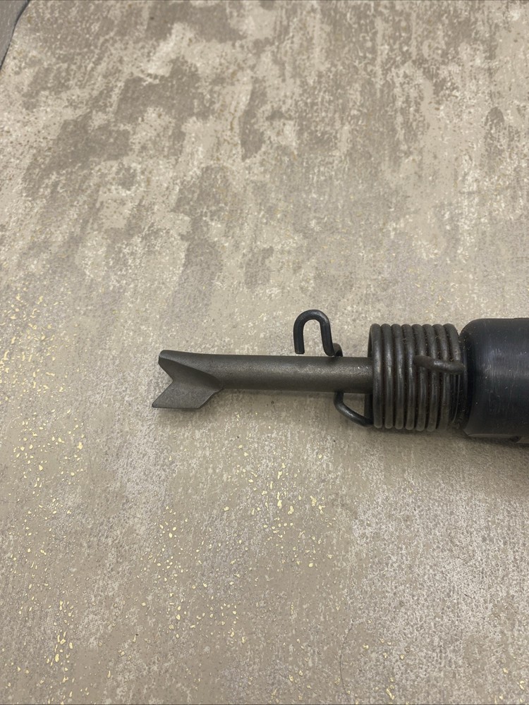 DeVilbiss DAPC AT30 Pneumatic Hammer Chisel UNTESTED