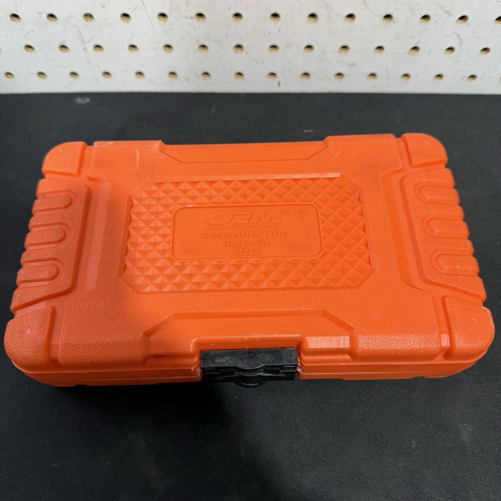 OEMTOOLS 57138 Compression Tester Kit Open Box Never Used Complete
