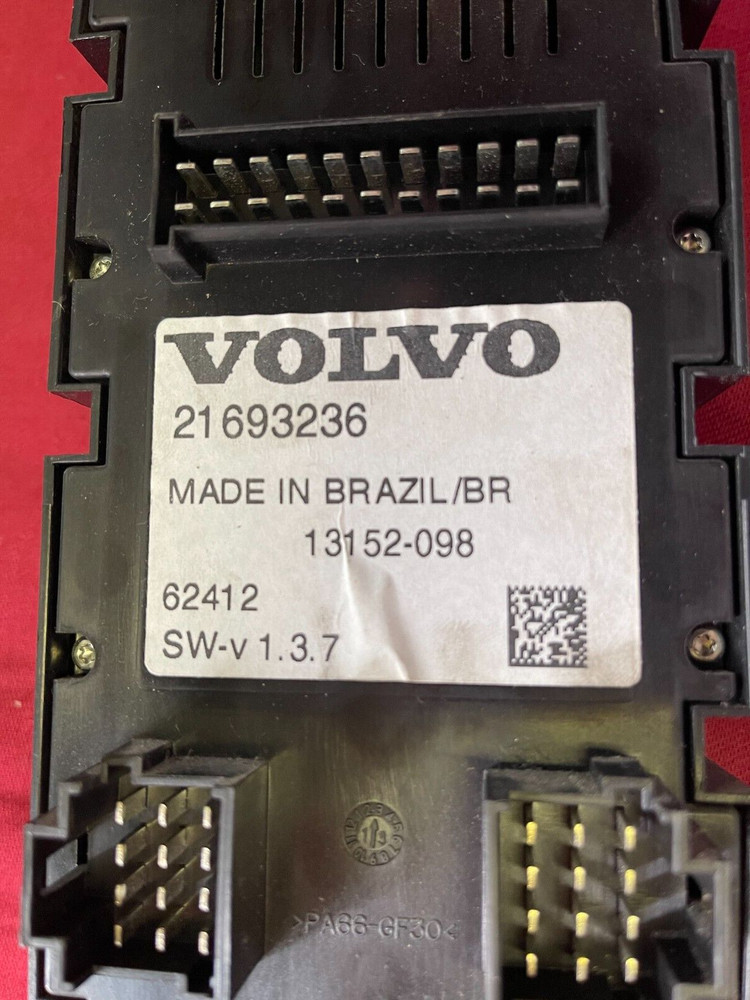 Volvo 21693236 TEMPERATURE CONTROL SWITCH, SLEEPER , bunk OEM, TAB BROKEN