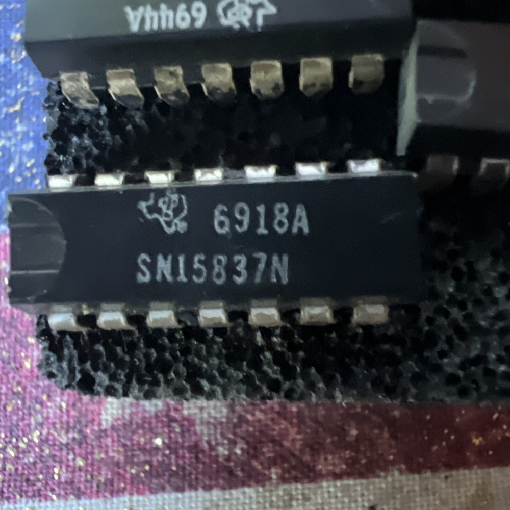 ** QUANTITY 1 ** TEXAS INSTRUMENT SN15837N