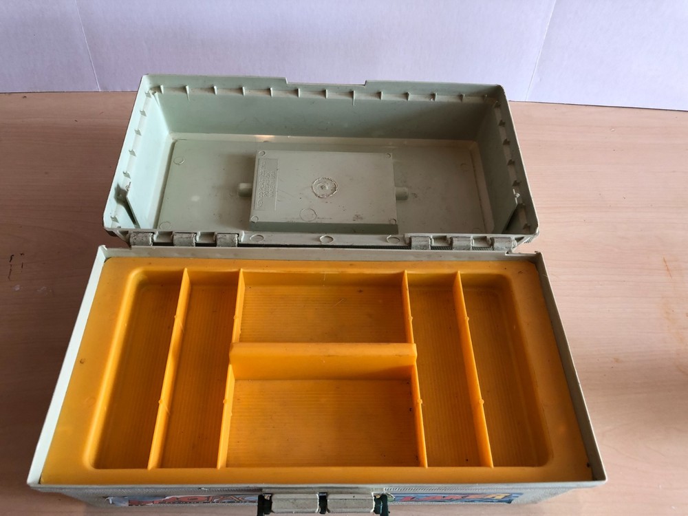 VINTAGE Propack 510 Laker Tackle Box