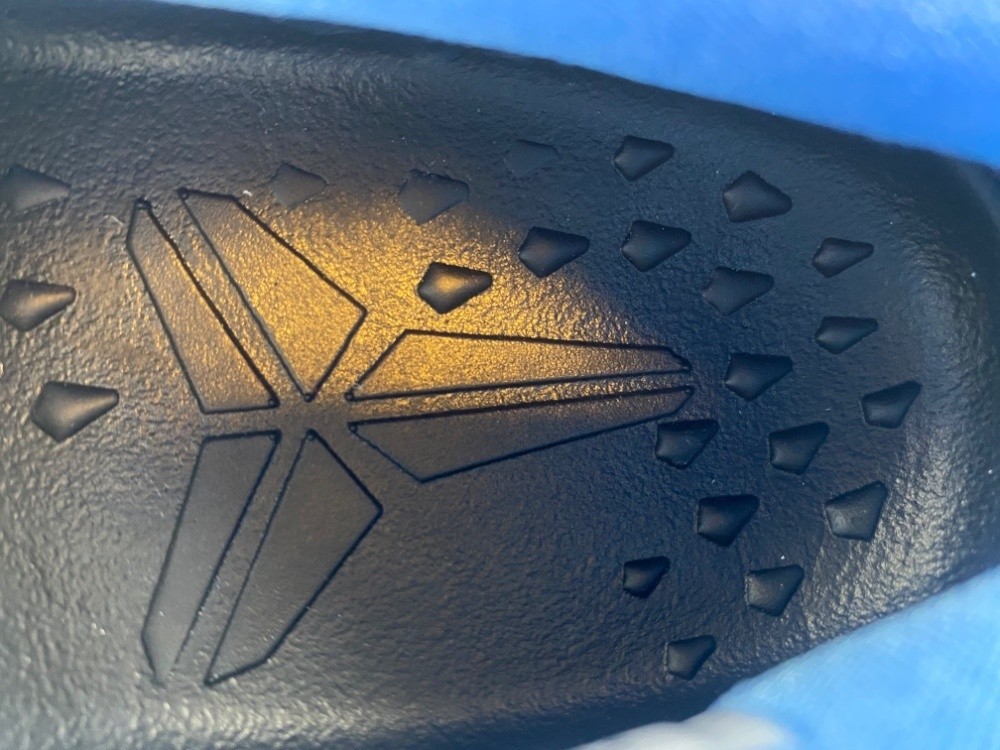 HM6469-401 Kobe 8 Protro University Blue