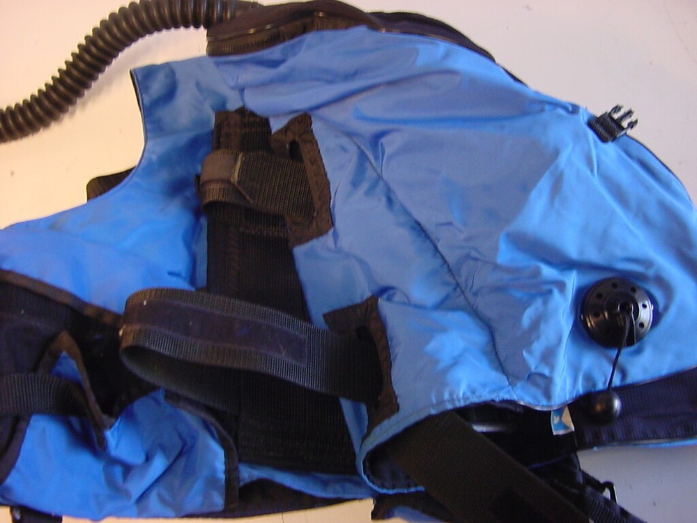 ZEAGLE BOUYANCY COMPENSATOR VEST - ADJUSTABLE UNKNOWN SIZE