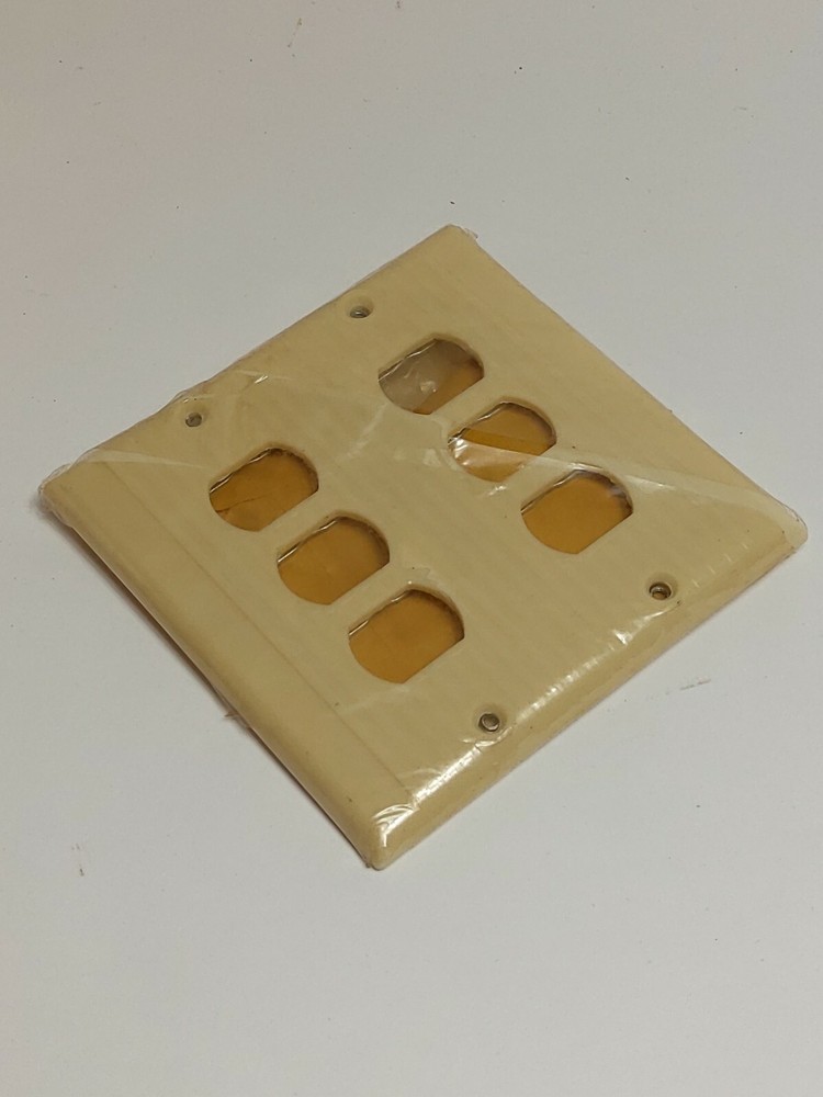 VINTAGE LEVITON DESPARD BAKELITE WALL SWITCH PLATE 1776 (NOS)