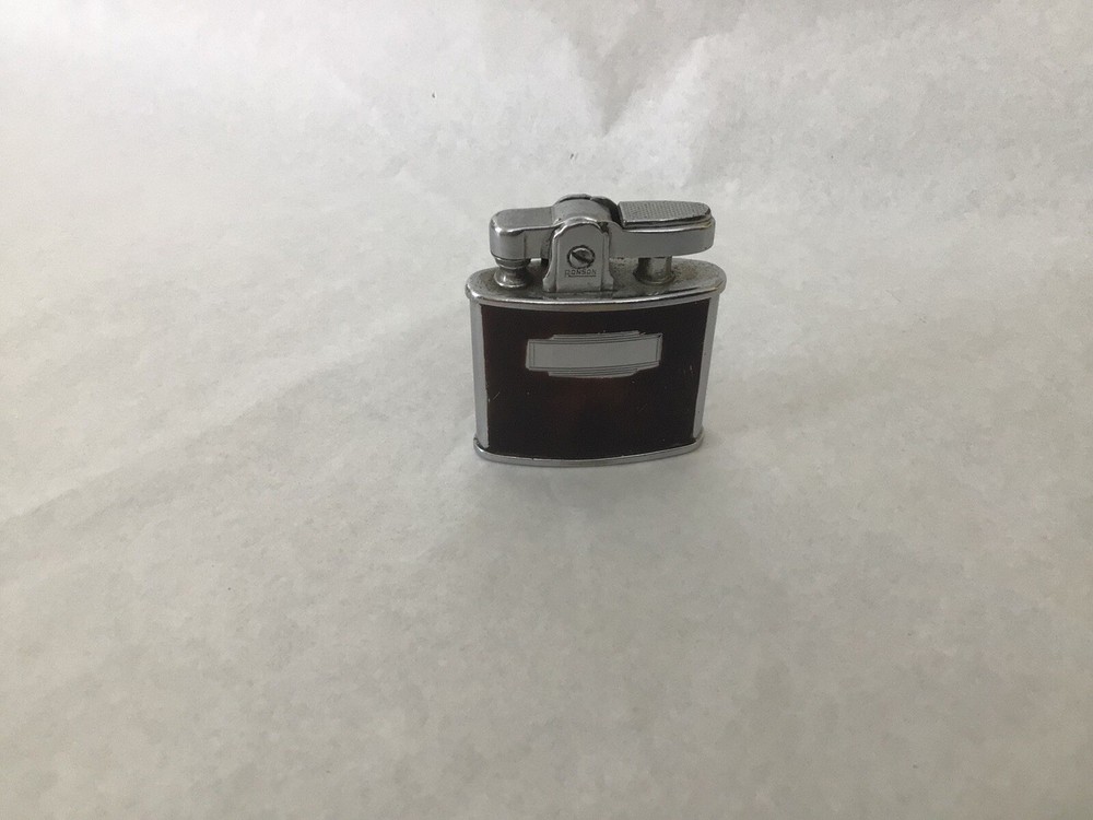 Vintage Ronson Standart Art Deco Cigarette Lighter.