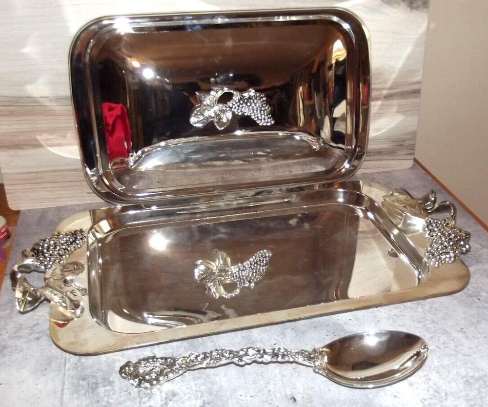 Godinger Silver Tone Grape Serving Set  Lid Spoon  Tray A1