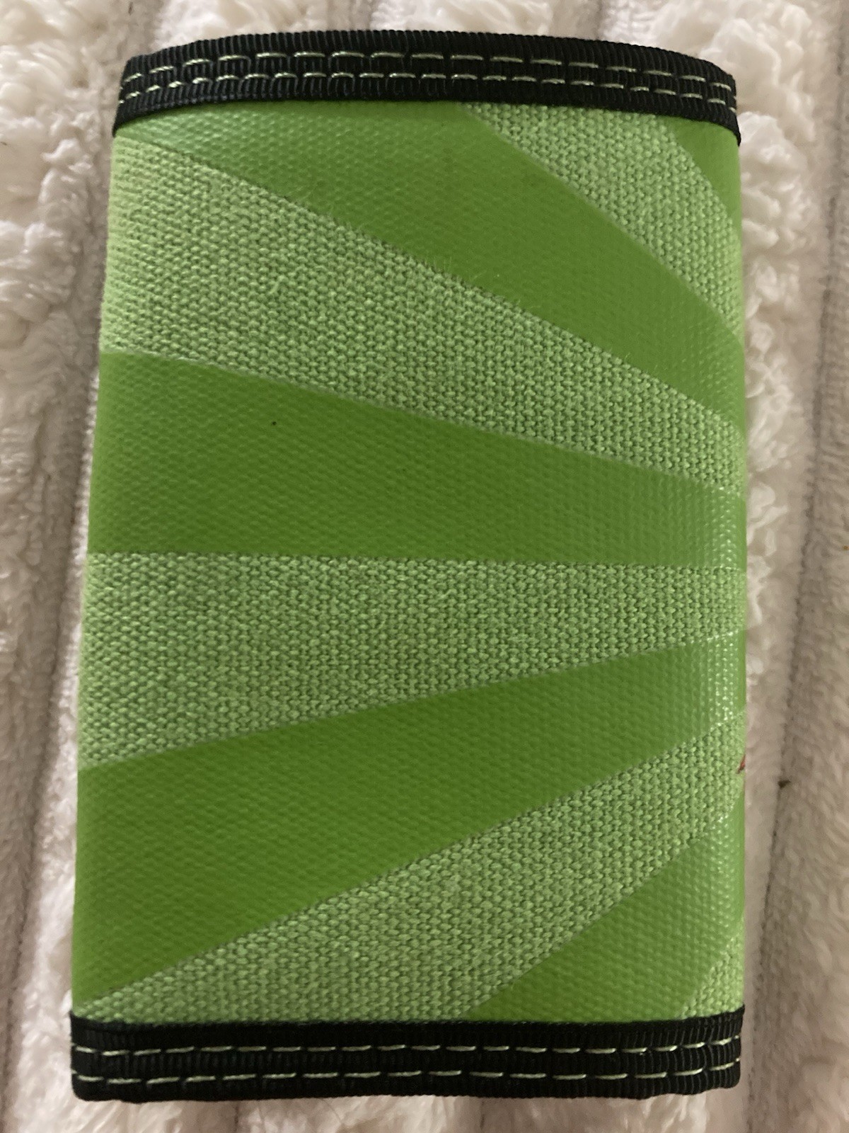 Vintage Disney Phineas and Ferb canvas green trifold wallet