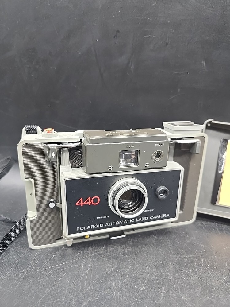 Vintage 1970s Polaroid 440 Folding Automatic Land Camera UNTESTED