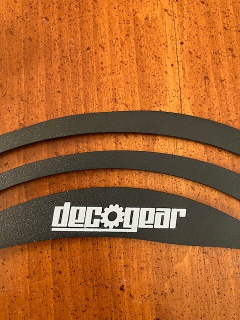 Soundbar mounting brackets