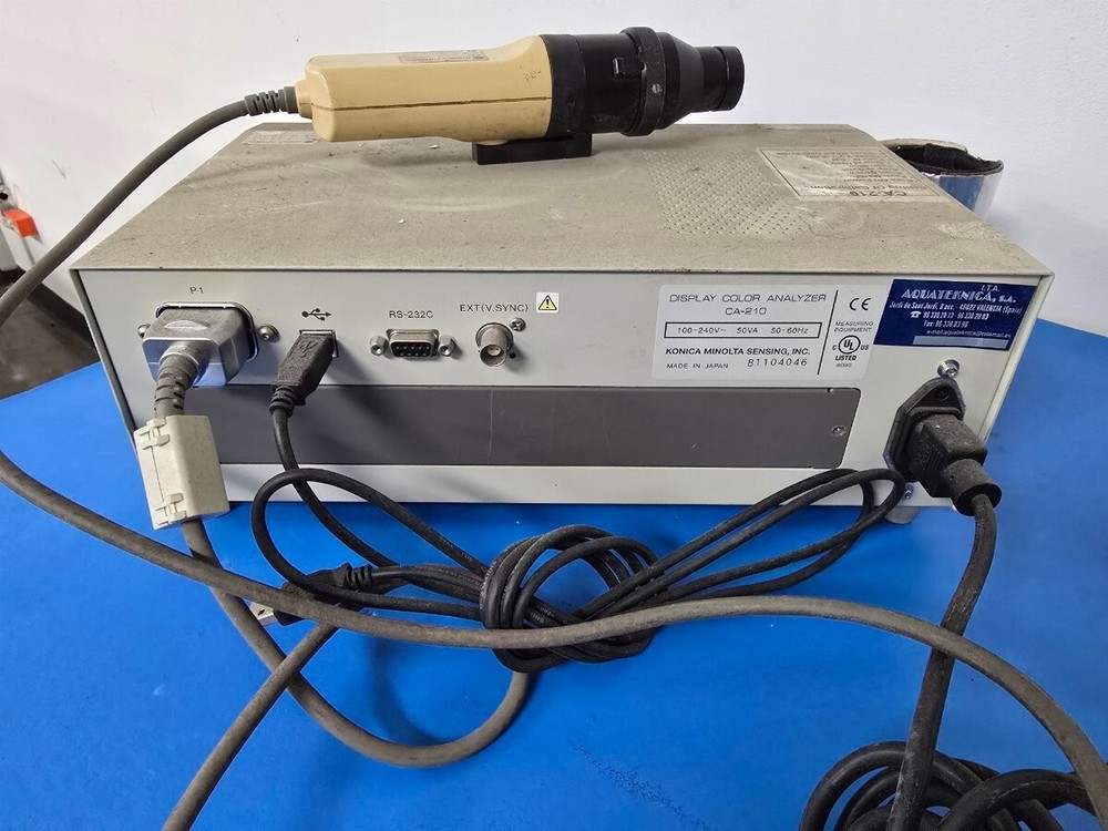 CA-210 KONICA MINOLTA Display Color Analyzer with probe