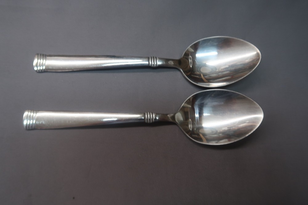 Wallace Stainless Napoli 2 Teaspoons 6 1/8"
