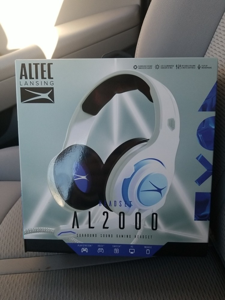 Gamer Bundle Set headphones and keyboard