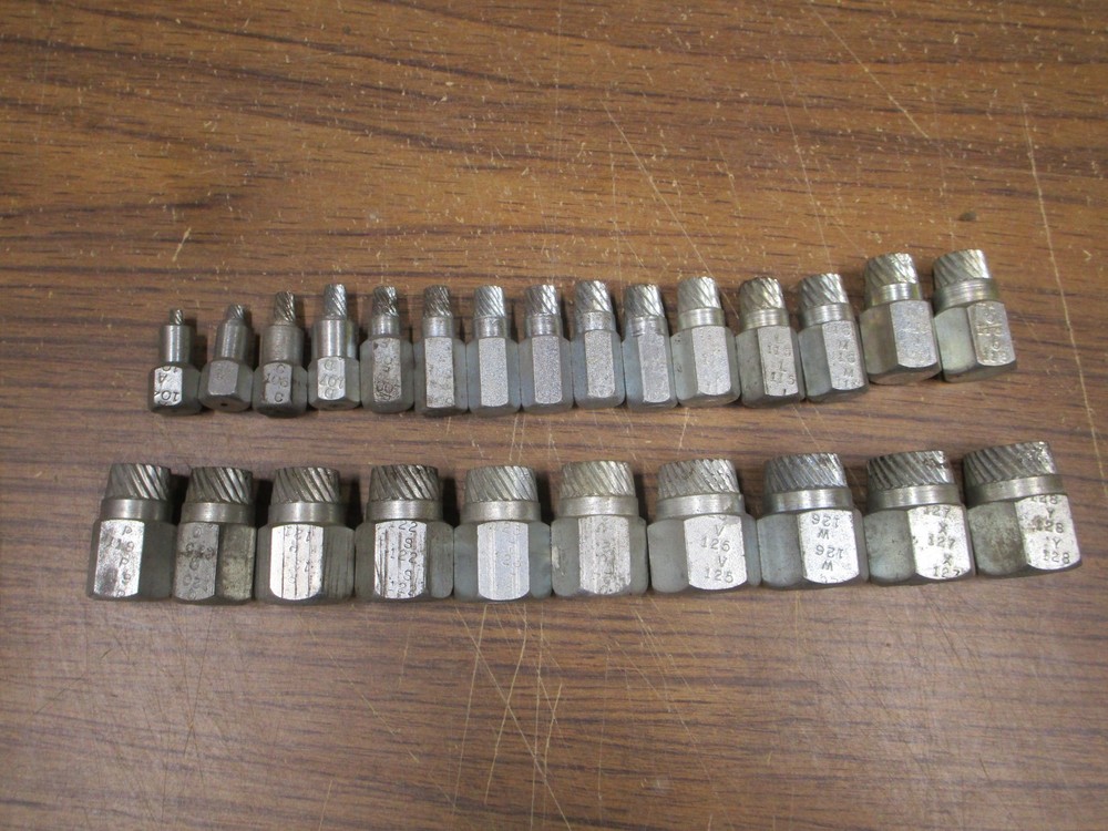 25 Piece Set Broken Screw Stud Screw Pipe Nipple Remover Extractor Kit