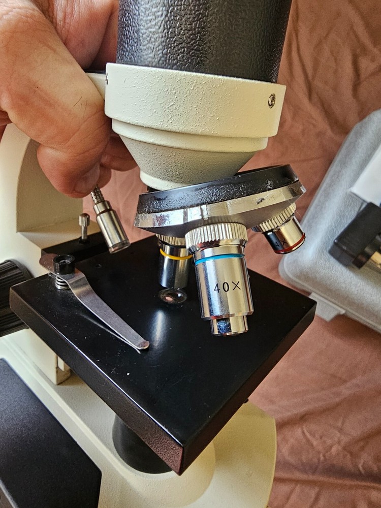 Motic Ecoline Advanced Digital Microscope Nice Lenses, 3.5" LCD Screen, Camera