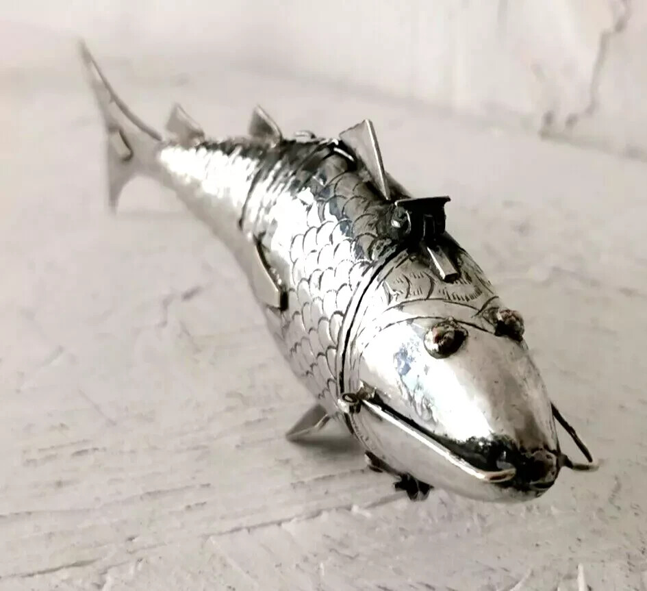 Large Solid Silver Articulated Fish Box - 120g - 19cms.