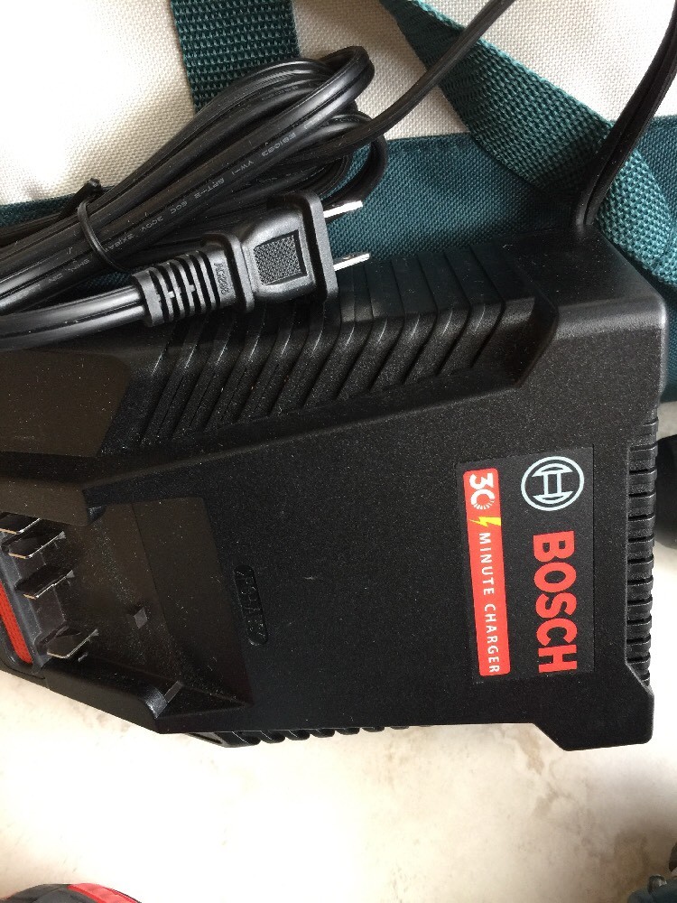 Bosch CLPK232-181 18V 2-Tool Combo Kit Drill & Impact Driver