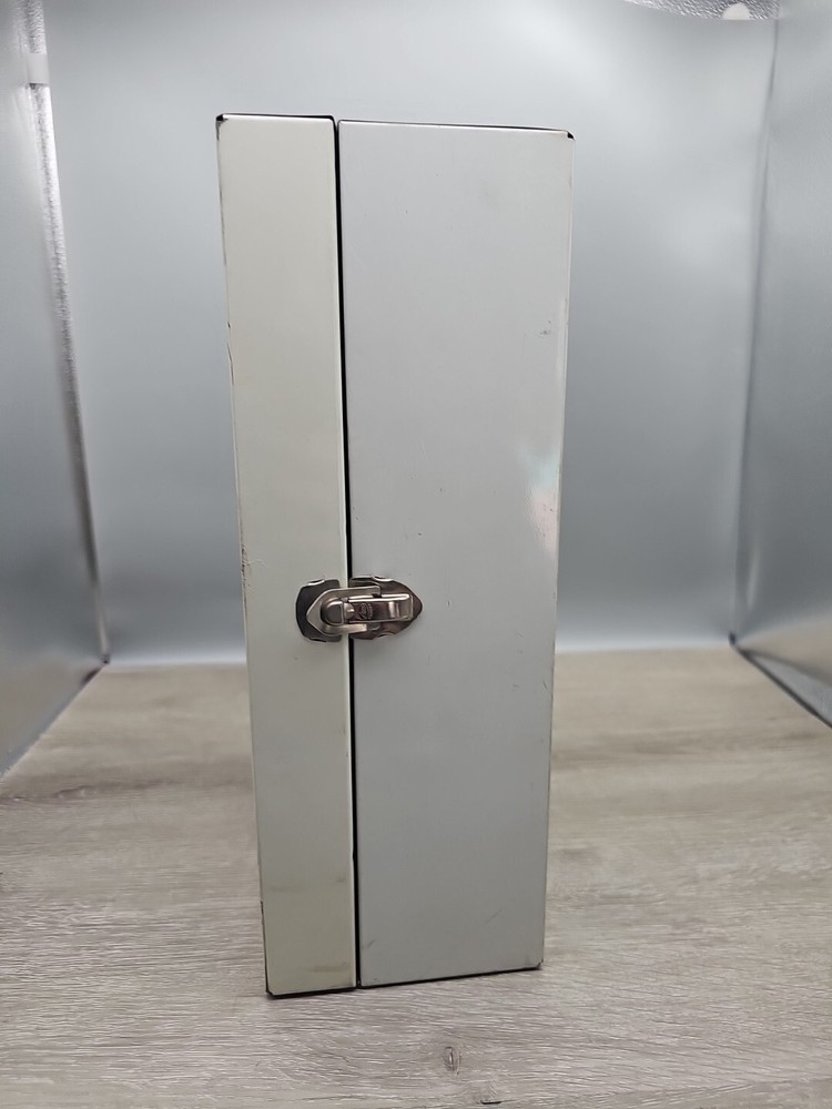 GILBERT Microscope & Lab Set in metal case incomplete