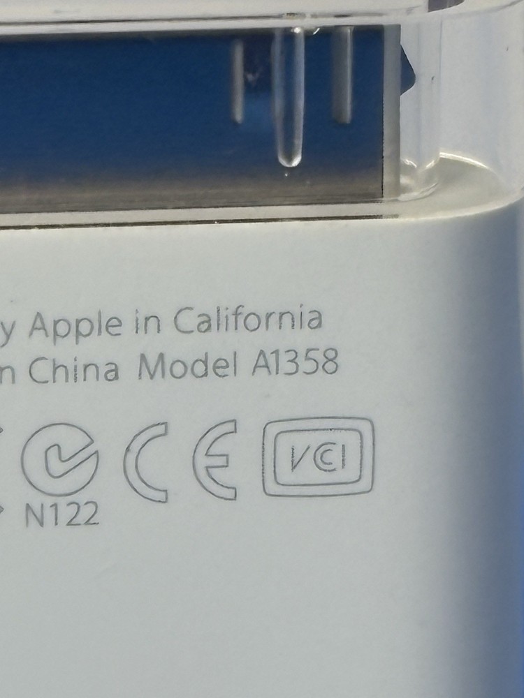 Authentic Apple Ipad Camera Connection USB Adaptor Model A1358