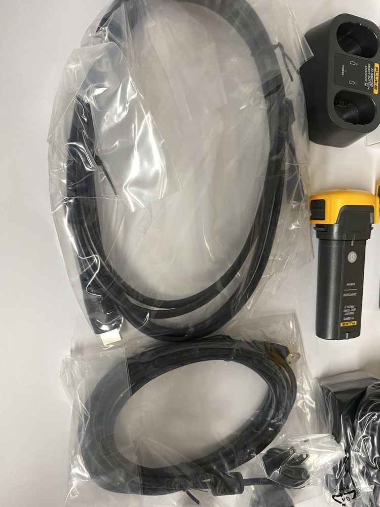 Fluke Ti401Pro 9Hz New Complete Set