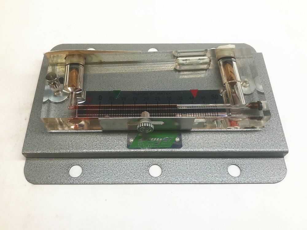 Dwyer Manometer Solid Plastic Stationary Gauge 201 NOS