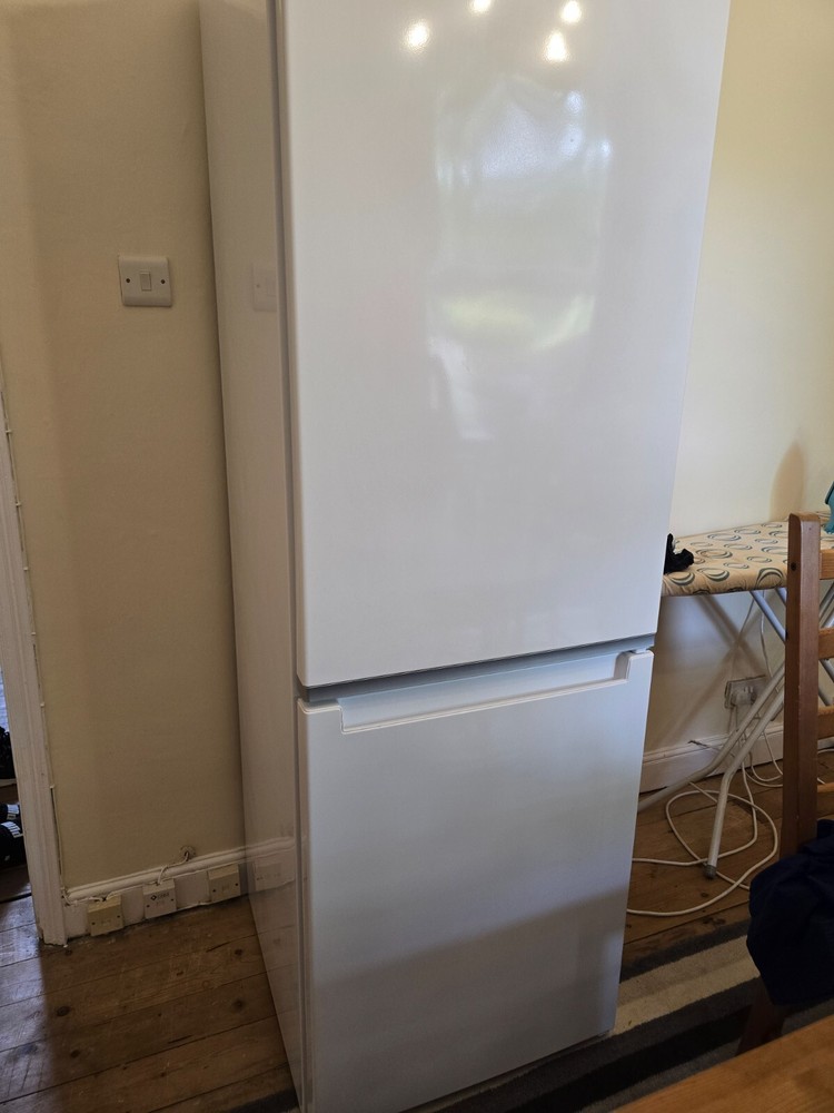 hotpoint H1NT 821E W 1 Split Fridge and Freezer