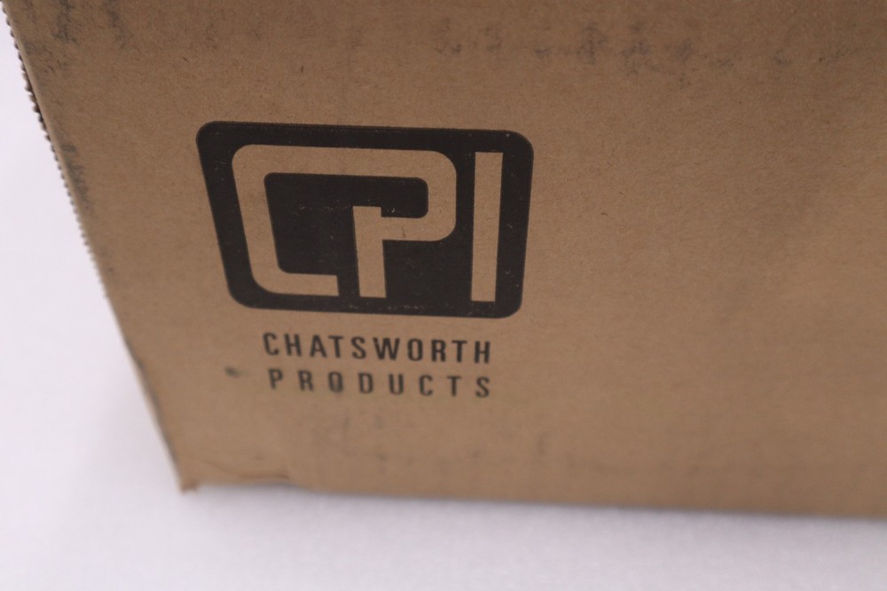 CHATSWORTH UNIVERSAL HORIZONTAL CABLE MANAGER DOUBLESIDED 30529-719 COMPLETE SET