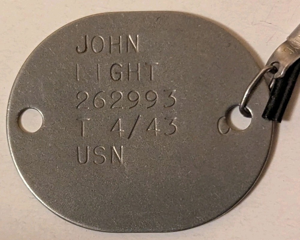 WW2 US Navy Dog Tag Pair - John Light 2262993 T 4/43 - On Cord XB