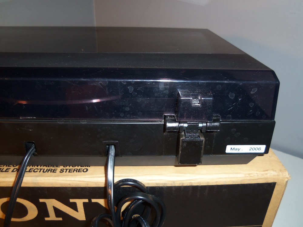 Sony PS-LX250H Automatic Stereo Turntable System Record Player w/ Box (READ)