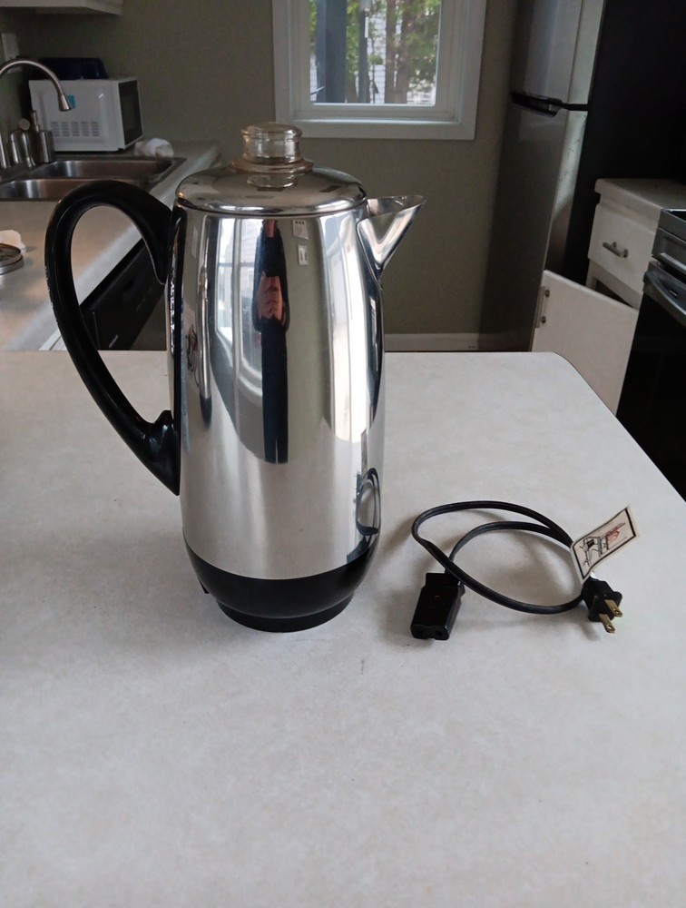 Farberware Superfast Fully Automatic 12 Cup Percolator Coffee Pot Model 142B