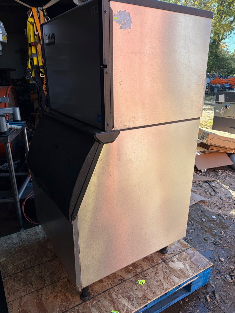 2016 Ice O Matic Self Contained Ice Machine Maker Half Cube 500 Lbs/Day