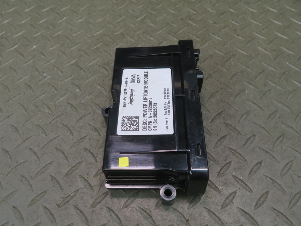 2016-2019 TESLA MODEL S 75D POWER TRUNK LIFTGATE CONTROL MODULE UNIT