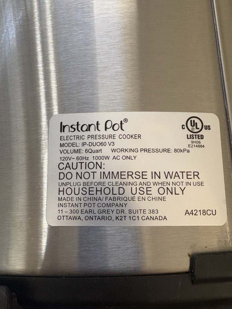 Instant Pot IP-DUO60 V3 6 Quart Programmable Pressure Cooker