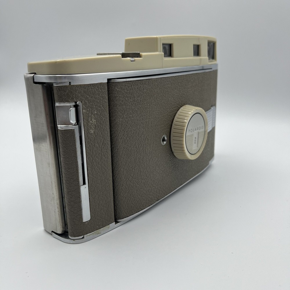 1950's Polaroid Land Camera Model 800 - Untested - NEEDS HINGE REPAIRS