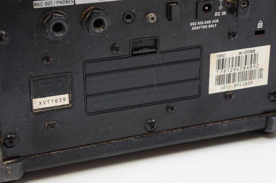 Replacement Battery Cover for Roland Micro Cube Guitar Amplifier