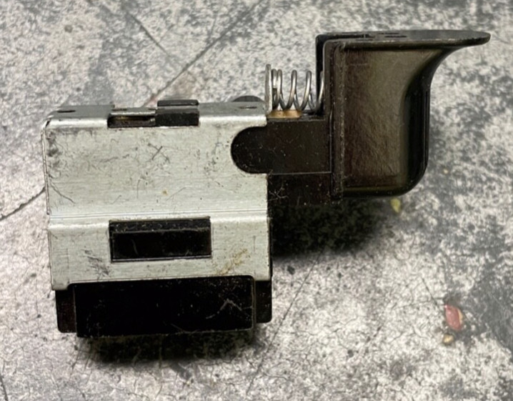 Replacement Drill Trigger Switch with lock 6a Black & Decker NO 1-pole contact