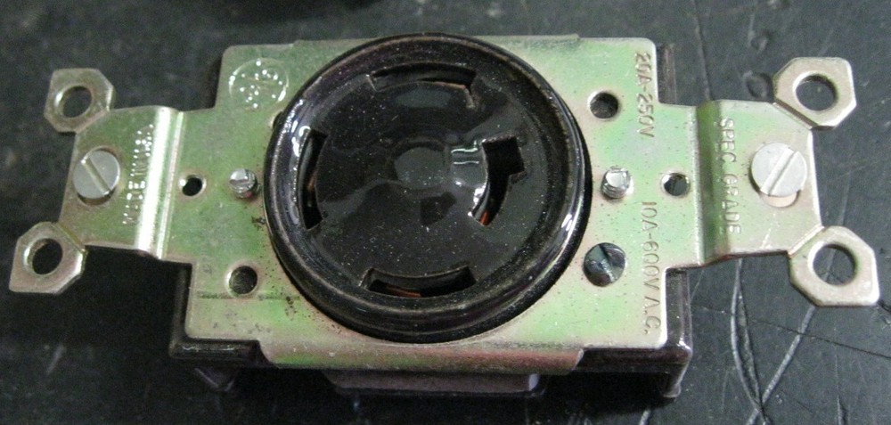 GE GL7410-G Single Locking Receptacle 3 Pole 4 Wire 20A