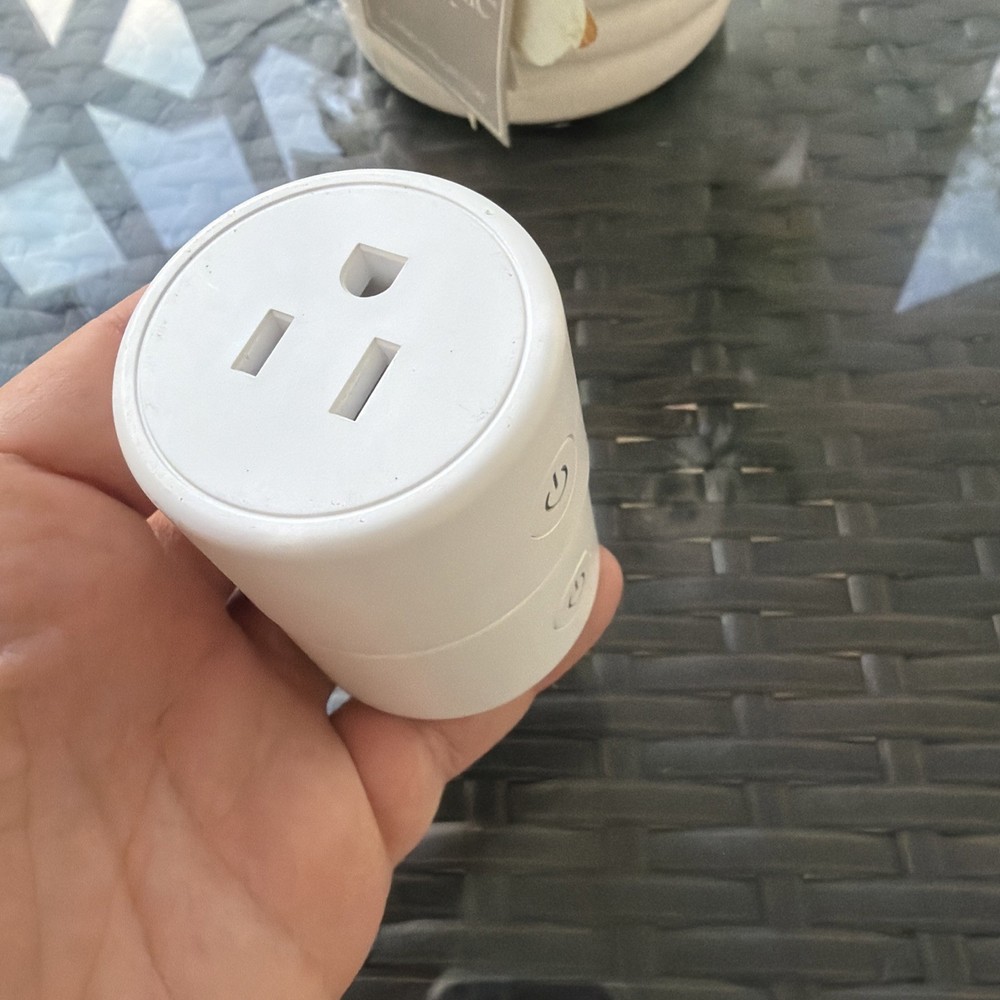 2 US Wifi Plug Surge Protector 110-24OV Control Smart Socket Need Instal App