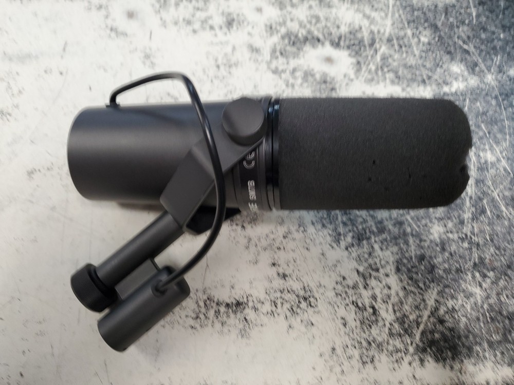 Shure SM7B Cardioid Dynamic Vocal Broadcast Microphone