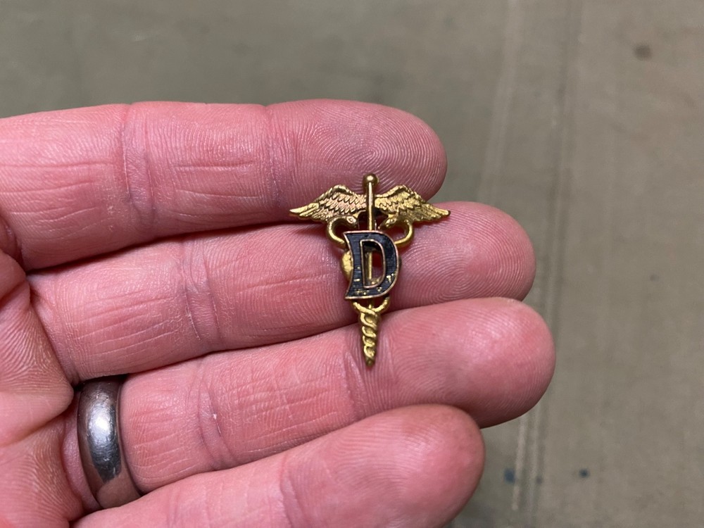 ORIGINAL WWII US ARMY MEDICAL DENTIST OFFICER JACKET SHIRT COLLAR RANK INSIGNIA