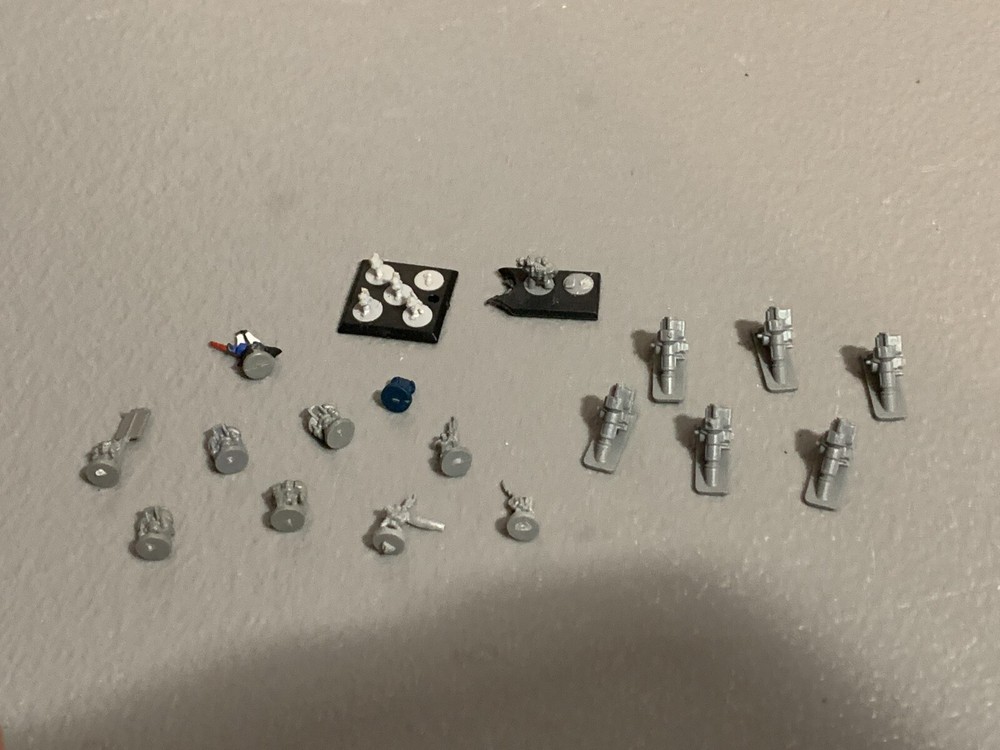 A11360 EPIC WARHAMMER 40K SPACE MARINES MIXED RANDOM LOT