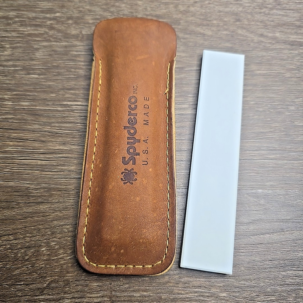 SPYDERCO Double Stuff Medium & Fine Grit 2-Sided Ceramic Sharpening Stone