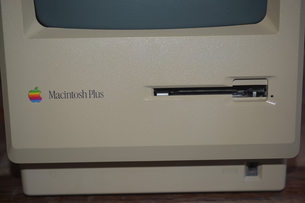 1989 Apple Macintosh Plus 4Mb Computer M0001A Complete in Box & 100% Refurbished